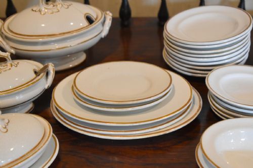 EXTENSIVE VICTORIAN CHILDS TOY DINNER SERVICE - ADDITIONAL PHOTO 3