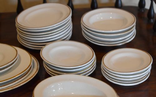 EXTENSIVE VICTORIAN CHILDS TOY DINNER SERVICE - ADDITIONAL PHOTO 4
