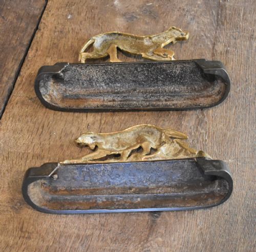 A FINE PAIR OF VICTORIAN BRASS AND IRON DOGS - ADDITIONAL PHOTO 4