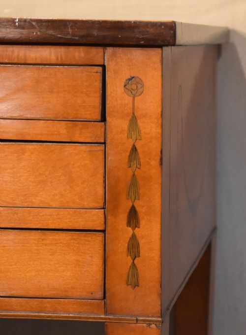 LATE GEORGIAN SATINWOOD BIJOUTERIE TABLE - ADDITIONAL PHOTO 4