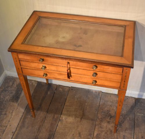 LATE GEORGIAN SATINWOOD BIJOUTERIE TABLE - ADDITIONAL PHOTO 6