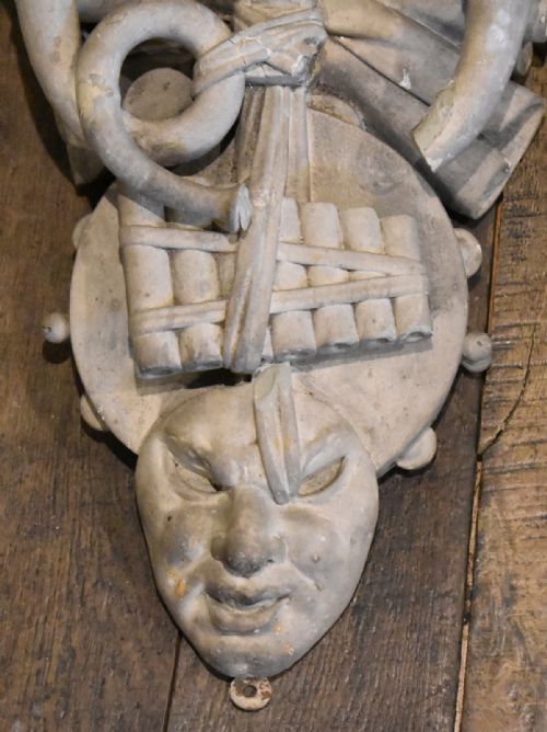 SET OF THREE GEORGIAN PLASTER WALL BRACKETS - ADDITIONAL PHOTO 7