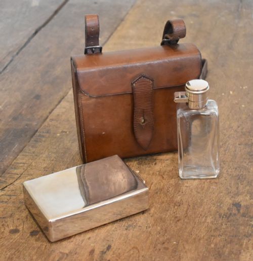 superb hunting set from harrods of london - CATEGORY: ANTIQUE MISCELLANEOUS - DATED 1920