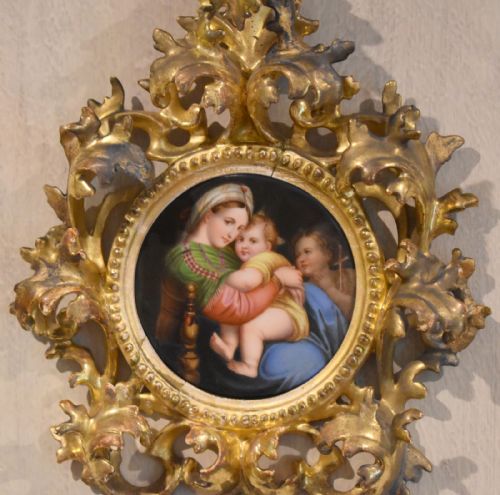 PORCELAIN PLAQUE IN ORIGINAL GILTWOOD FRAME - ADDITIONAL PHOTO 1