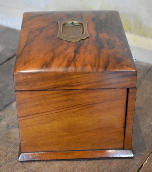 FINE QUALITY FIGURED WALNUT VICTORIAN JEWELLERY BOX - ADDITIONAL PHOTO 4