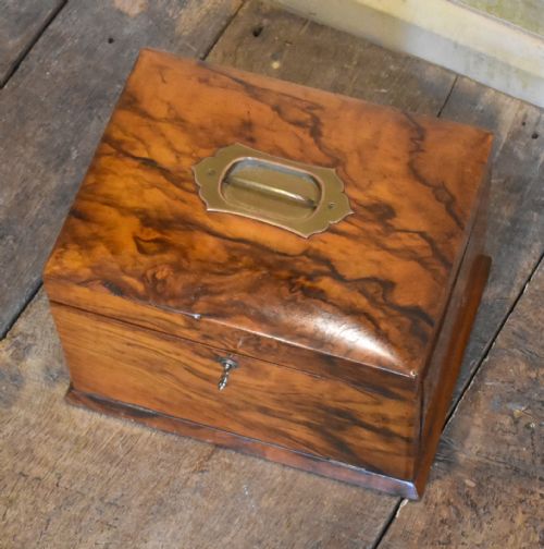 FINE QUALITY FIGURED WALNUT VICTORIAN JEWELLERY BOX - ADDITIONAL PHOTO 5