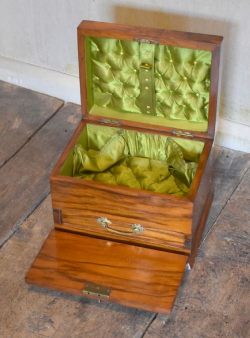 FINE QUALITY FIGURED WALNUT VICTORIAN JEWELLERY BOX - ADDITIONAL PHOTO 9