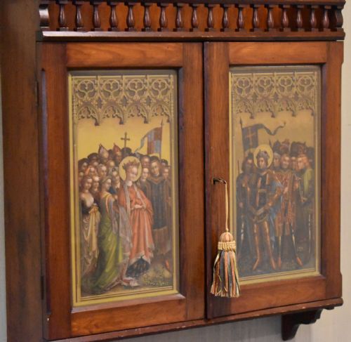 VICTORIAN GOTHIC REVIVAL HANGING CUPBOARD - ADDITIONAL PHOTO 1