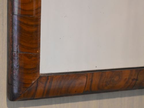 GEORGIAN FIGURED WALNUT MIRROR - ADDITIONAL PHOTO 1