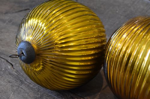 PAIR OF LARGE GLASS WITCHES BALLS - ADDITIONAL PHOTO 3