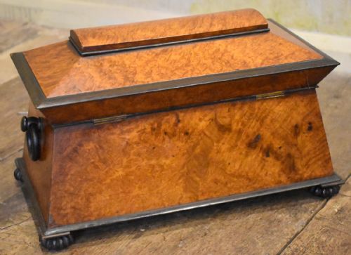 SUPERB REGENCY BURR ELM TEA CADDY - ADDITIONAL PHOTO 10