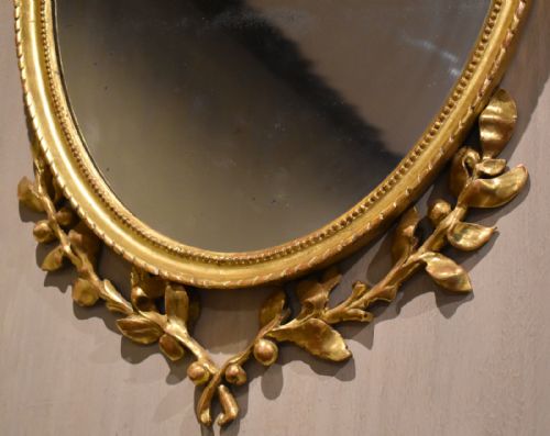 FINE OVAL CARVED GILTWOOD MIRROR - ADDITIONAL PHOTO 4