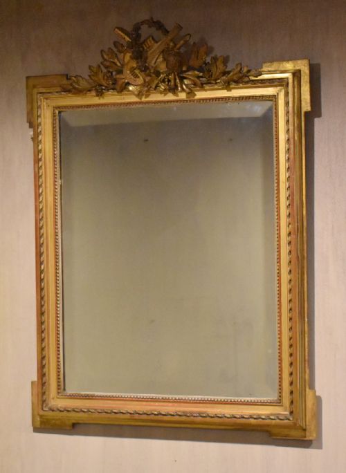 FINE QUALITY GILT WALL MIRROR WITH MUSICAL MOTIFS - ADDITIONAL PHOTO 1