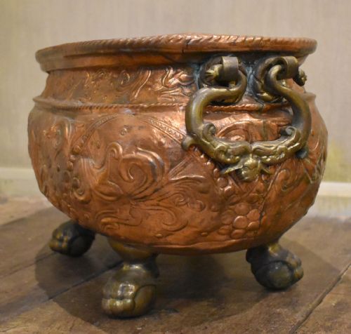 LARGE COPPER WINE CISTERN OR COOLER - ADDITIONAL PHOTO 5