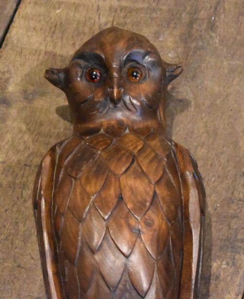 LARGE VICTORIAN WOODCARVING OF AN OWL - ADDITIONAL PHOTO 6
