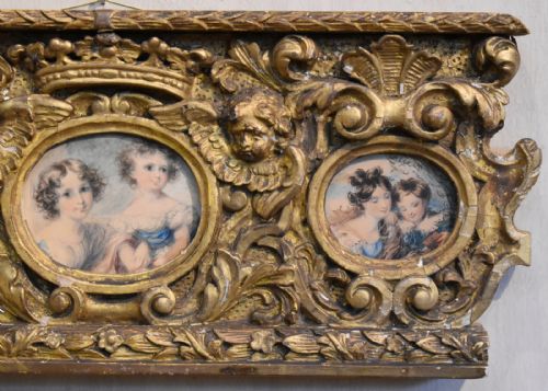 UNUSUAL TRIPTYCH OF WATERCOLOUR MINIATURES IN CARVED GILTWOOD FRAME - ADDITIONAL PHOTO 1