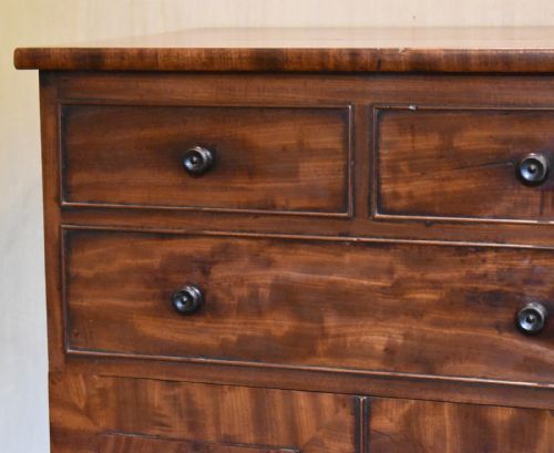 FINE QUALITY MAHOGANY COMMODE CHEST - ADDITIONAL PHOTO 1