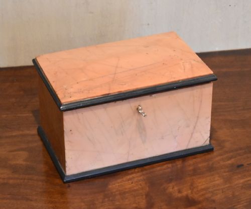 fine quality box in solid marble - CATEGORY: ANTIQUE BOXES - DATED 1900