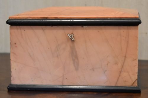 FINE QUALITY BOX IN SOLID MARBLE - ADDITIONAL PHOTO 4