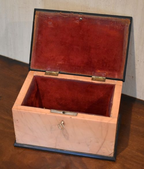 FINE QUALITY BOX IN SOLID MARBLE - ADDITIONAL PHOTO 7