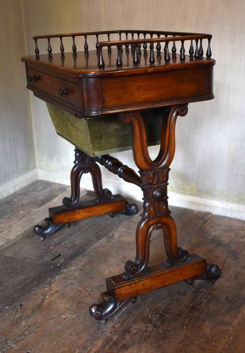 FINE LATE REGENCY ROSEWOOD SEWING AND WRITING TABLE - ADDITIONAL PHOTO 3