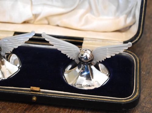UNUSUAL BOXED PAIR OF SILVER WINGED KNIFE RESTS - ADDITIONAL PHOTO 2