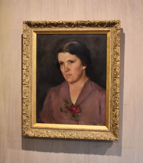portrait oil painting by gertrude hindle - CATEGORY: ANTIQUE ART - DATED 1940