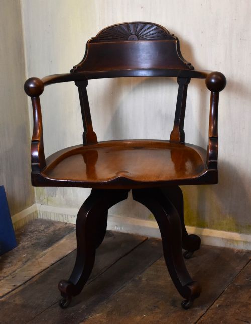 FINE QUALITY VICTORIAN WALNUT SWIVEL OFFICE CHAIR - ADDITIONAL PHOTO 2