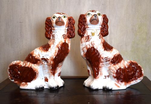 fine pair of staffordshire pottery dogs - CATEGORY: ANTIQUE CERAMICS - DATED 1860