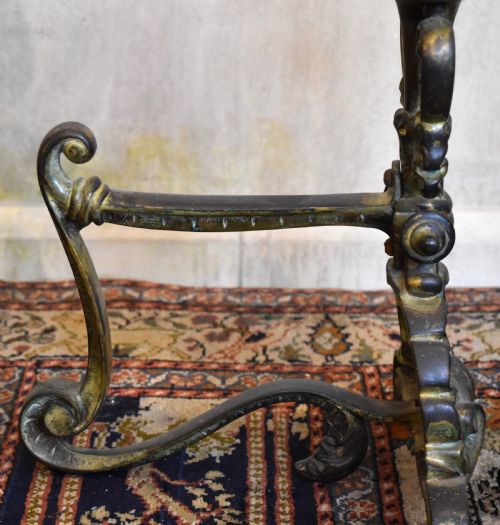 FINE LARGE PAIR OF FIREDOGS OR ANDIRONS - ADDITIONAL PHOTO 3