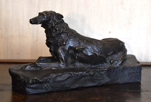 fine bronze of a reclining dog - CATEGORY: ANTIQUE METAL - DATED 1900