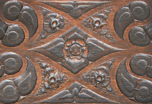 FINE CARVED OAK GOTHIC REVIVAL BOX - ADDITIONAL PHOTO 2