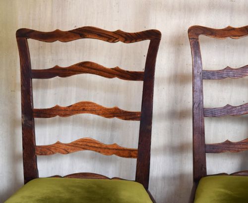 PAIR OF GEORGIAN ELM SIDE CHAIRS - ADDITIONAL PHOTO 1