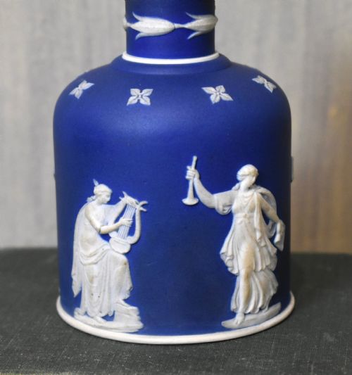 FINE WEDGWOOD JASPERWARE PERFUME BOTTLE - ADDITIONAL PHOTO 2