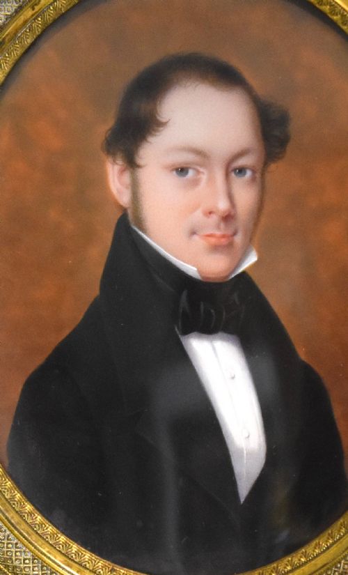 FINE FRENCH MINIATURE PORTRAIT OF A GENTLEMAN - ADDITIONAL PHOTO 3