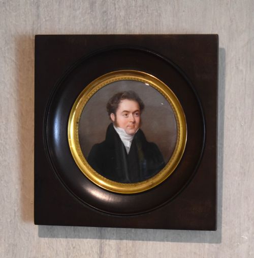 fine miniature portrait of a gentleman - CATEGORY: ANTIQUE ART - DATED 19TH CENTURY