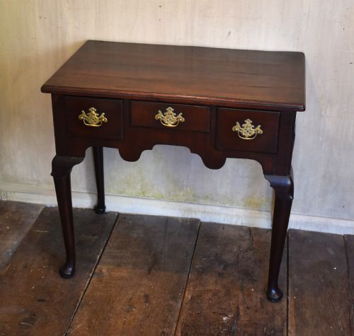 GEORGIAN MAHOGANY LOWBOY - ADDITIONAL PHOTO 1