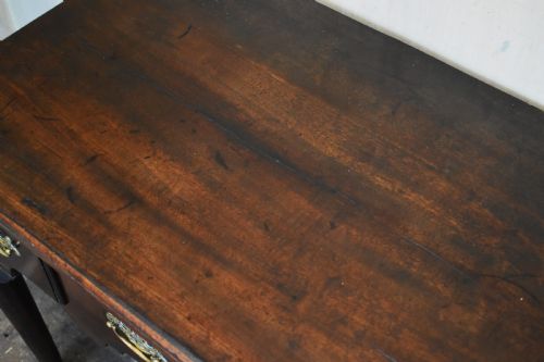 GEORGIAN MAHOGANY LOWBOY - ADDITIONAL PHOTO 2