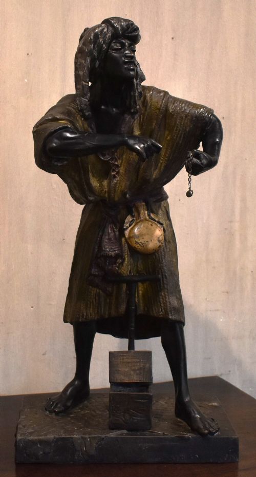 BRONZE OF AN ARAB MERCHANT BY ARTHUR WAAGEN - ADDITIONAL PHOTO 1
