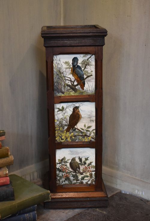 AESTHETIC MOVEMENT TILED PEDESTAL - ADDITIONAL PHOTO 5