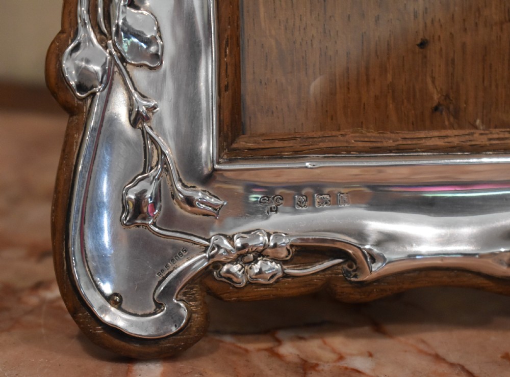 Fine Art Nouveau silver photo frame View VI