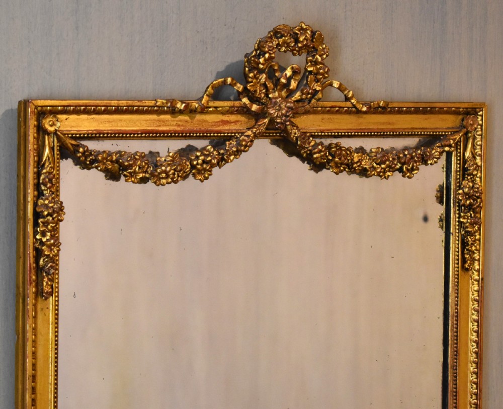 Fine Victorian gilt wall mirror View III