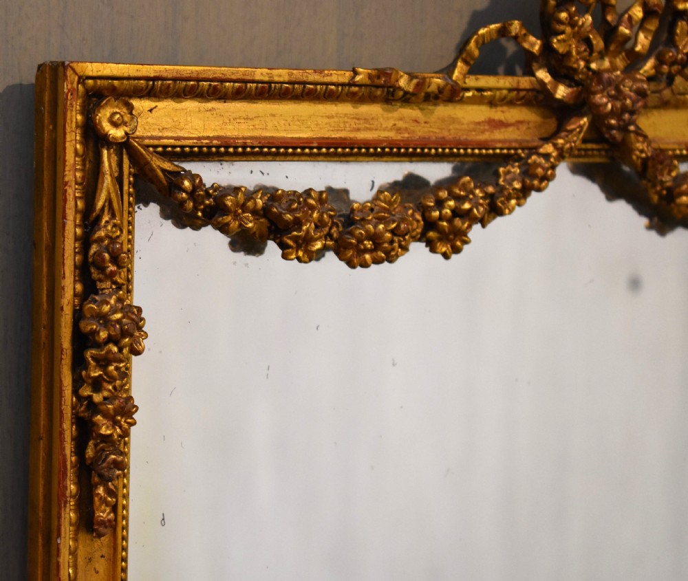 Fine Victorian gilt wall mirror View IV