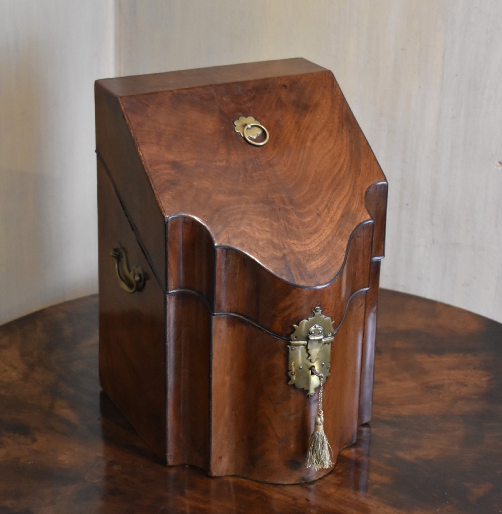 Georgian mahogany knife box