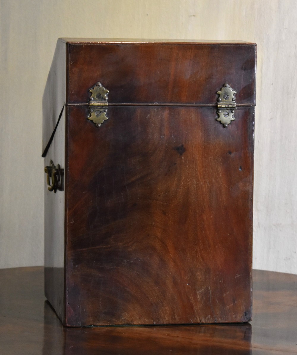 Georgian mahogany knife box View V