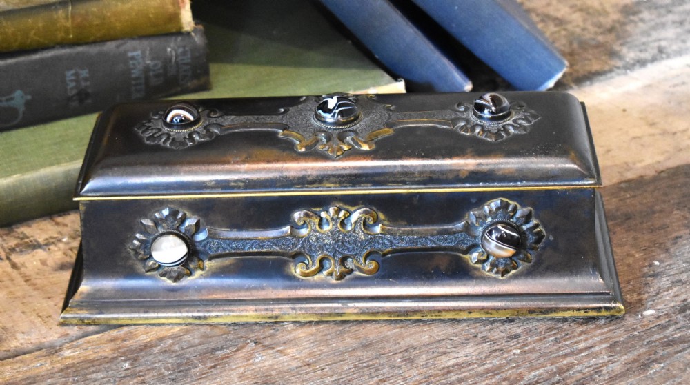 Fine Victorian agate mounted glove box