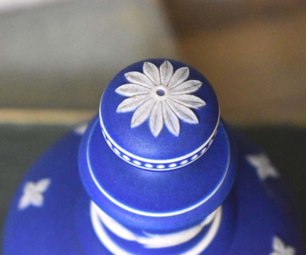 Fine wedgwood jasperware perfume bottle View II