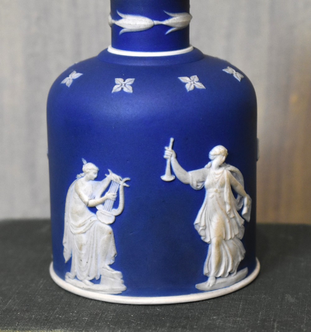 Fine wedgwood jasperware perfume bottle View III