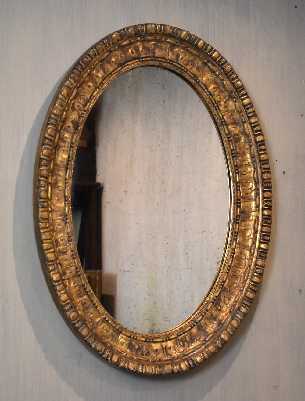 Good quality oval gilt mirror