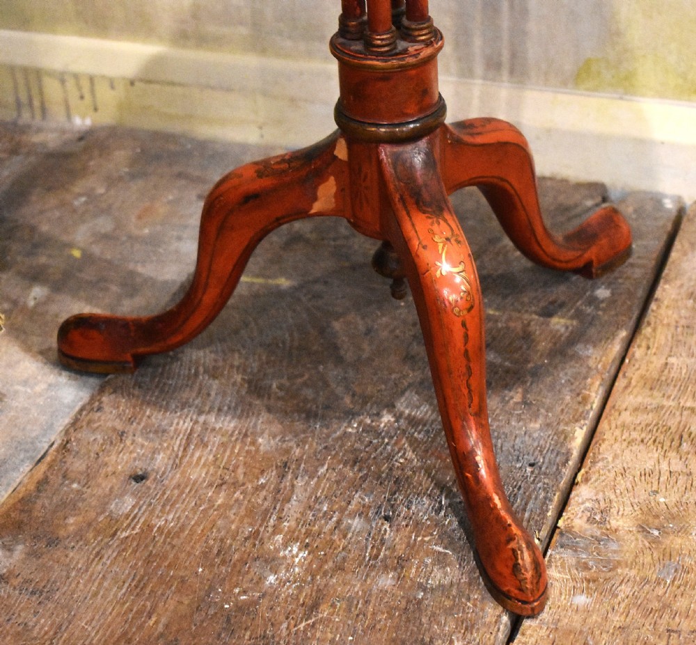 Red lacquer wine table View III